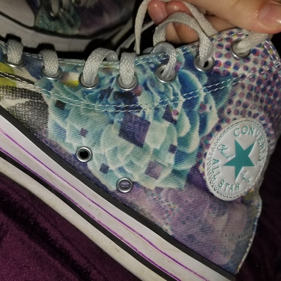 High-top converse - Picture 2 of 4